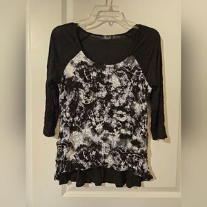 Black and White Long Sleeve Women's Top